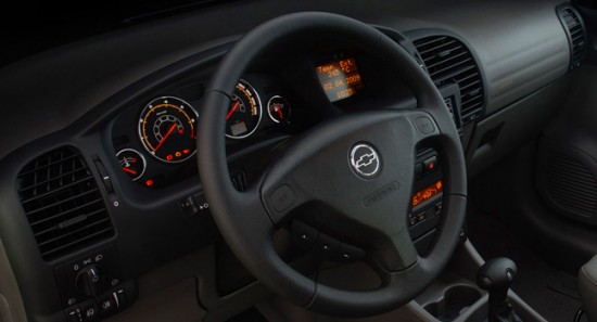 GM_zafira_2010_painel