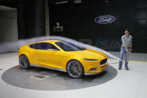 Ford EVOS Concept - fotos de carro Ford EVOS Concept - fotos de carro