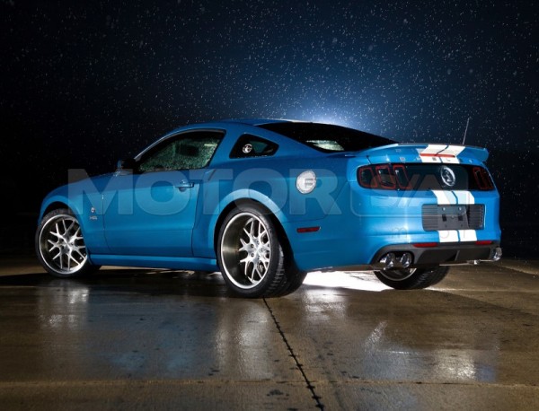 Ford Mustang 2013 Shelby GT500 Cobra - fotos de carro Ford Mustang 2013 Shelby GT500 Cobra - fotos de carro